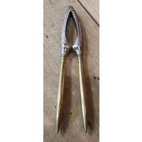 Орехокол Fraget