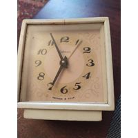 Будильник Севани. Тикает.