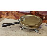 Ёмкость с ручкой для крошек