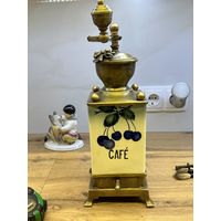 Огромная старинная фарфоровое кофемолка. Европа много Глотов с рубля