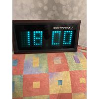 Часы электроника 7