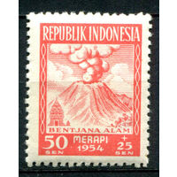 Индонезия - 1954г. - извержение вулкана, 50 S - 1 марка - MNH с пожелтевшим клеем [Mi 122]. #4-W2-125-A-1