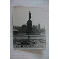 Фото СССР. Узбекская ССР, Ташкент, Памятник Сталину в сквере Революции, до 1961г.