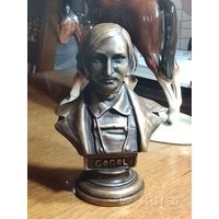 Бюст Н.В. Гоголя. Бронза