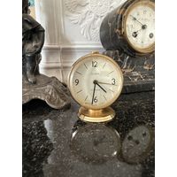 Будильник часы Слава 11 камней СССР на ходу