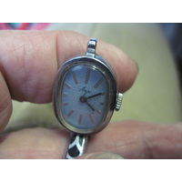 Луч женские механические рабочие с рубля!