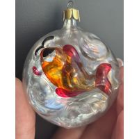 Елочные игрушки, стекло, шар с рыбкой, рыбка в аквариуме, рельефное стекло.