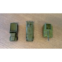 Три советские военные металлические машинки