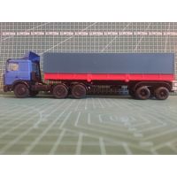 Полуприцеп ОДАЗ-9370 с тентом Масштабная модель 1/43