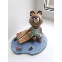 Статуэтка Олимпийский мишка Рыбак, торги с Рубля