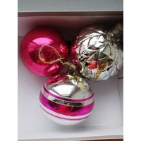 3 больших шара на ёлку,с рубля