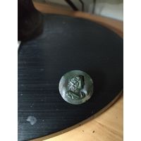 Античная брош