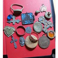 Лот копанины,серебро,перстень,накладка,кр ест,кольцо,ладанка