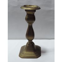 Подсвечник. Высота 17.5 см. Латунь.