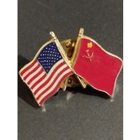 Знак. Флаги США и СССР.
