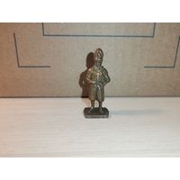 Металлический солдатик "типа киндер", высота 4 см.