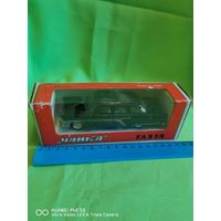 Коллекционная масштабная модель автомобиля 1/43 Чайка Газ -13 сделано в СССР стопроцентный оригинал старт с 1 рубля без мпц трёхдневный аукцион
