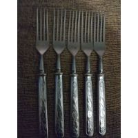 Столовые вилки.Одним лотом.