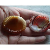 Винтажные броши из глушенного  стекла. Чехословакия.