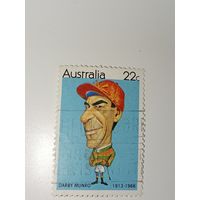 Австралия год 1981.  Марка посвящена известному австралийскому жокею Дарби Манро (1913–1966), который считается одним из величайших жокеев Австралии.