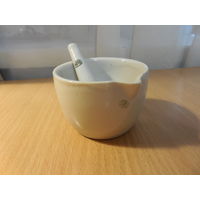 Ступка фарфоровая с пестиком.