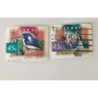 Две марки из серии "Болотные птицы Австралии"