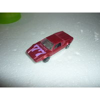 Модель авто DeTomaso Pantera. Старый Китай. масштаб 1:64.