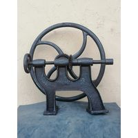 Сверлильный станок доэлектрической эпохи.