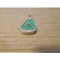 Значок кораблик