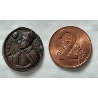 Медальон католический отличный рельеф,  оч малый размер.