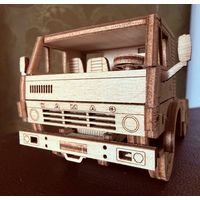 Сборная модель Камаз 54112. Фанера.