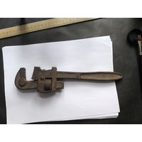 Винтажный ключ