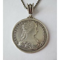 Талер 1742 г. Мария Терезия "молодая". Редкий. Реверс "Мадонна".Уверенный оригинал. Аккуратно (только по гурту) ювелиром выполнена подвеска. На цепочке проба 835, клейма Германии 19 века. См.описание.