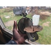 Старый подсвечник.