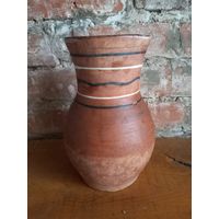 Глиняная крынка.