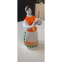 "Девушка с куманцом", фарфоровая статуэтка, отличное состояние, с рубля