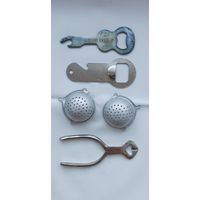 Щипцы для сахара, ситечко, открывалки. Одним лотом