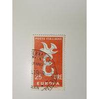 Италия 1958 из серии "Europa CEPT", изображающая голубя над буквой "E".