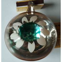 Елочная игрушка СССР.. Большой шар с цветами. Редкость !