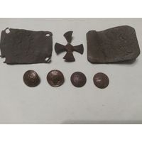 Пряжки, крест ополченца, пуговицы. ПМВ РИА.