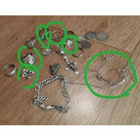 Кольца, серьги, цепочка. Клейма.Остались только обведенные зелёным цветом.